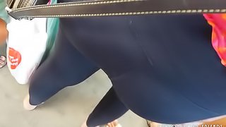 Spycamming Great Teen Ass In Public
